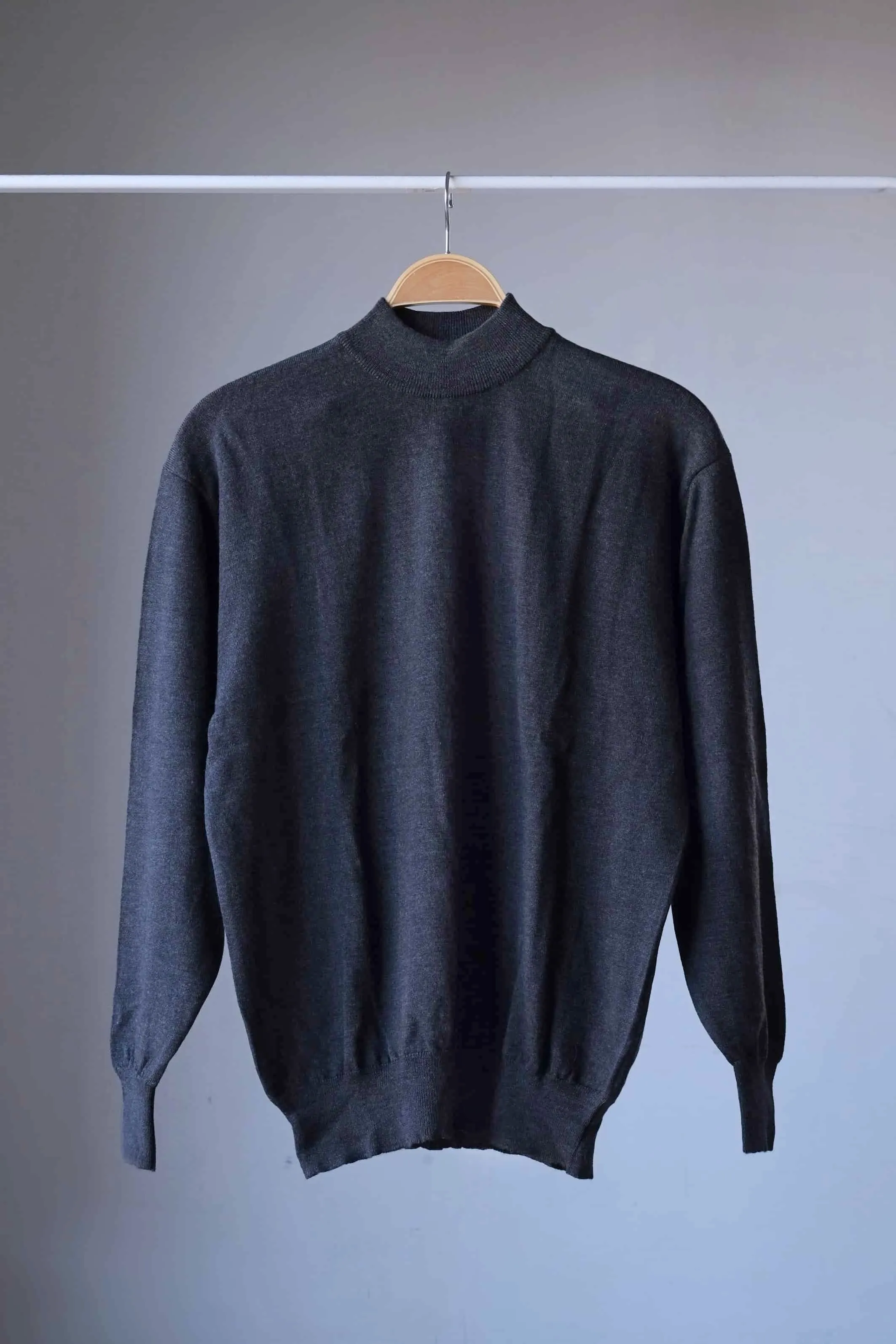 CAGI 90s Pure Wool High Neck Sweater