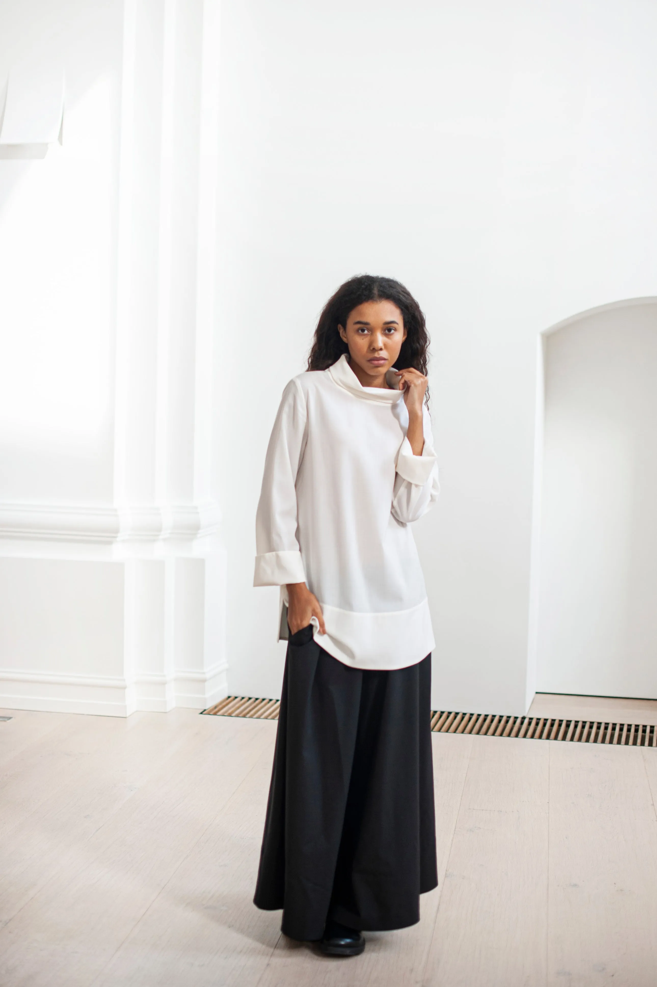 Elegant Merino Maxi wool skirt with elastic waist