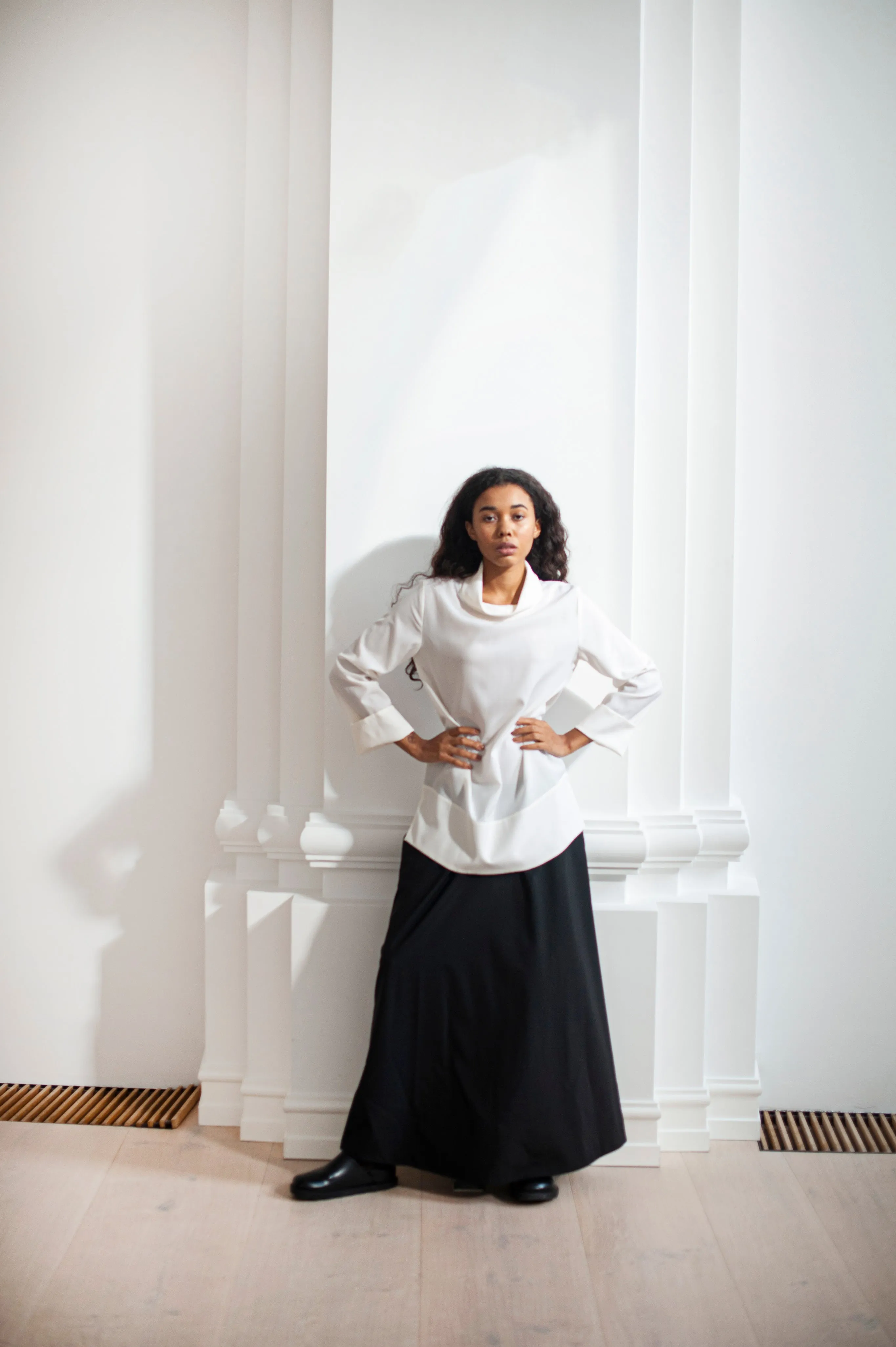 Elegant Merino Maxi wool skirt with elastic waist